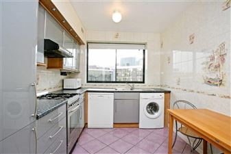 
                Property in Sandringham House, London, W14