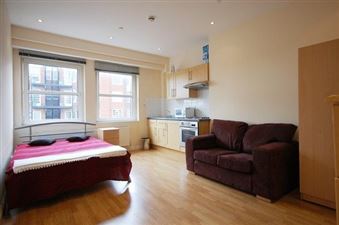 Property image of home to let in Palace Court, London