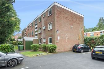 Property in Mayfield Court, Mayfield Rd, Moseley, B13 9HS