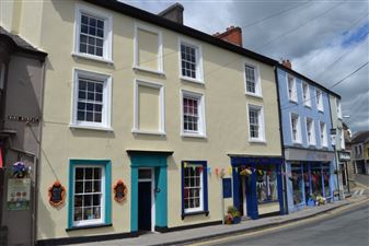 Property image of home to let in King Street, Llandeilo